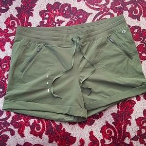 Gap Fit Hiking Short